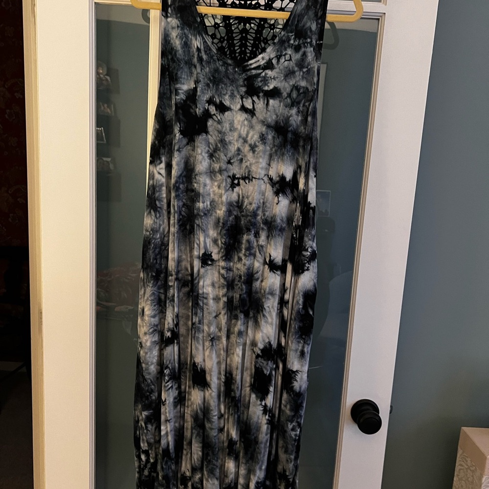 Tie-Dye Midi Dress with Lace Detail